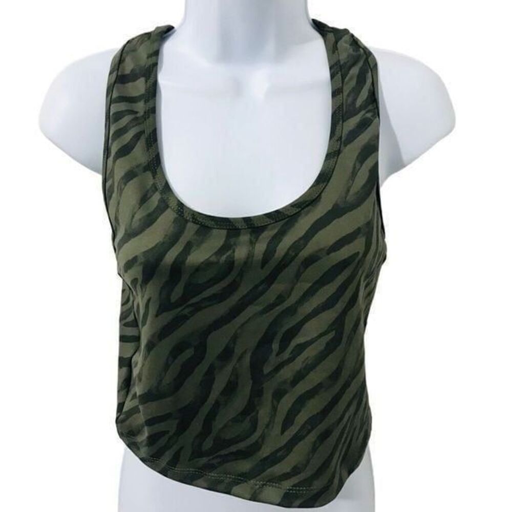 Evolution and creation camo sports bra without pads size M. A266